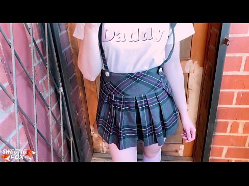 ❤️ 女子校生は授業の代わりに彼女のペニスを深く吸ってファックする。 上質なセックス ❌️