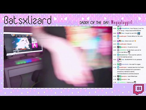 ❤️ ゲーマーがストリームをオフにするのを忘れて、生放送で潮を吹く 上質なセックス ❌️