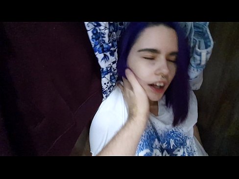 ❤️ 押し入れの中の姉ちゃんを発見し、イクのを手伝う 上質なセックス ❌️